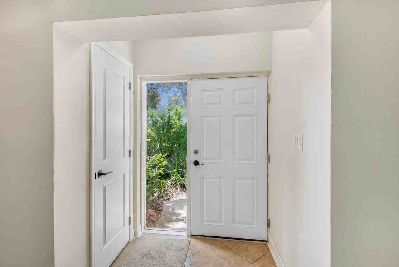 11316 W Bayshore Dr - Photo 2 of 44