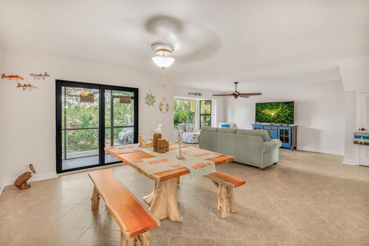 11316 W Bayshore Dr - Photo 7 of 44