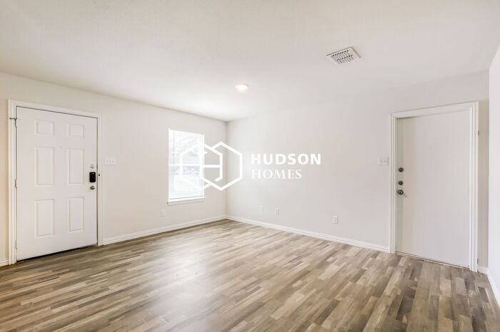 1312 N 6th St #A - Photo 4 of 15