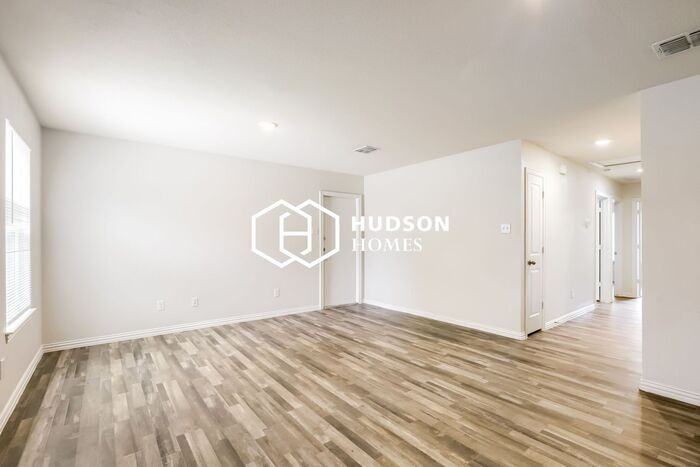1312 N 6th St #A - Photo 5 of 15