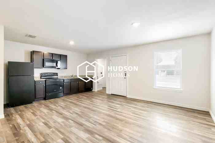 1312 N 6th St #A - Photo 7 of 15
