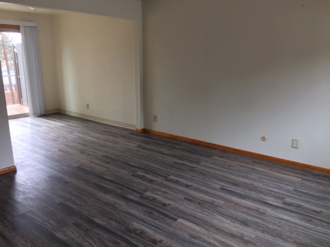1528 Nw 10th St - Photo 2 of 7