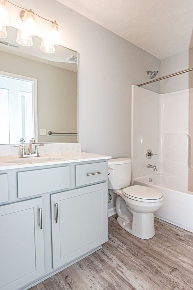500 Eagle Pointe Dr - Photo 5 of 33