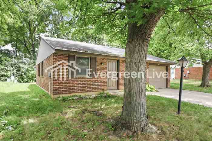 8223 Mount Charles Dr - Photo 2 of 15