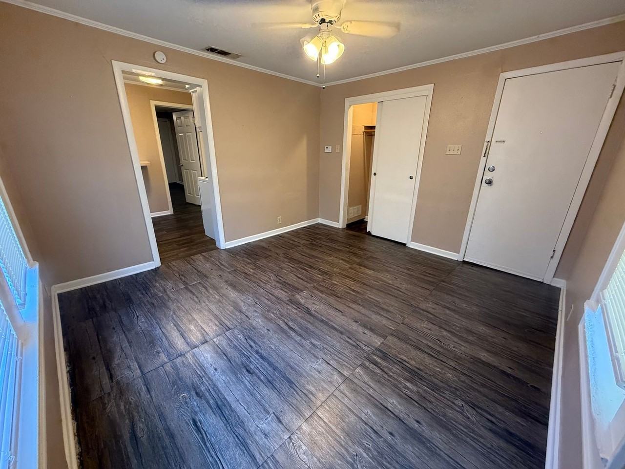 212 Choice St - Photo 3 of 13