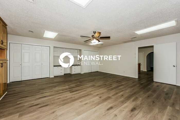 723 N Ray St - Photo 2 of 17