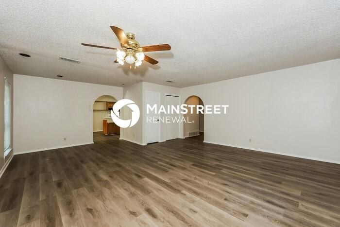 723 N Ray St - Photo 4 of 17
