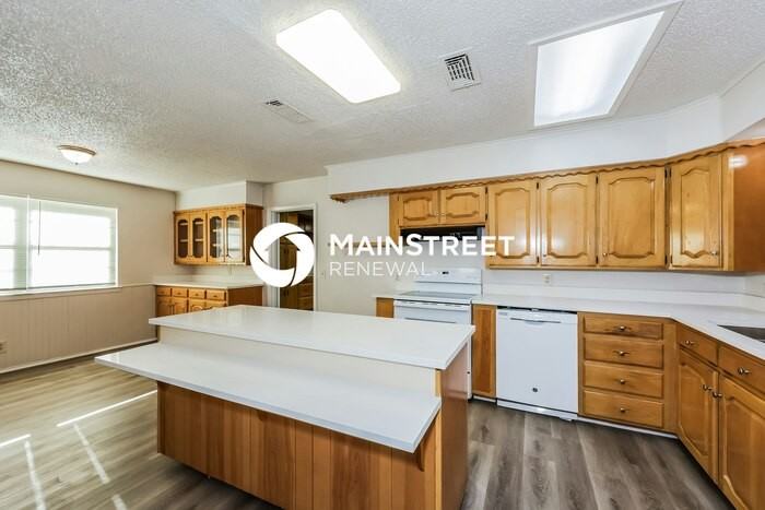 723 N Ray St - Photo 5 of 17
