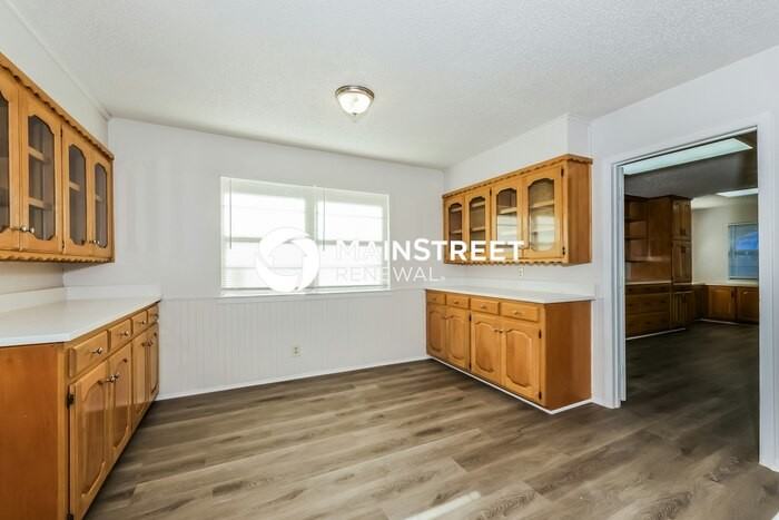 723 N Ray St - Photo 6 of 17