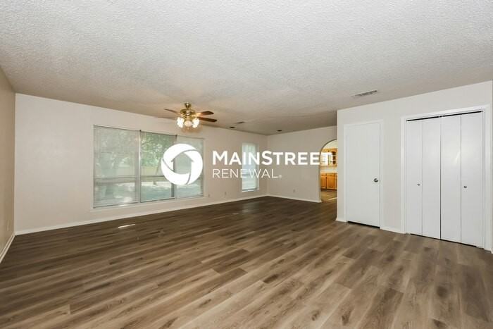723 N Ray St - Photo 7 of 17