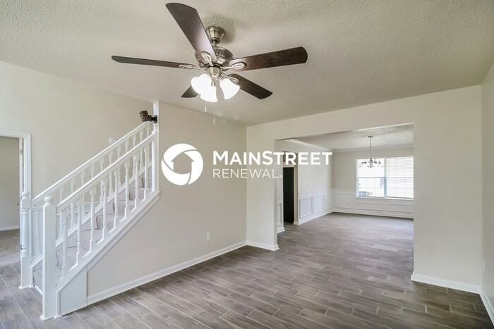 9498 Creekside Rd - Photo 5 of 17