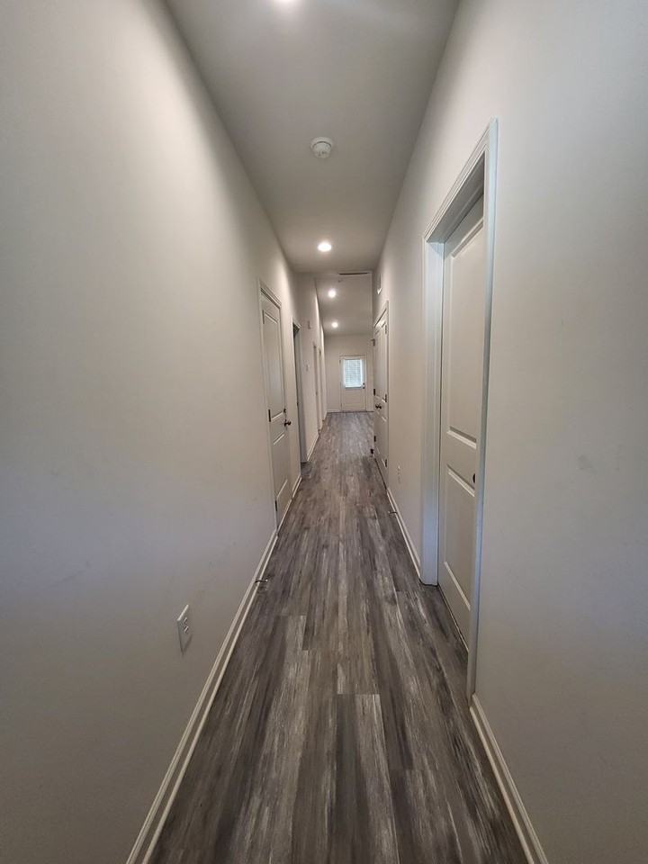 11810 Titan Ave - Photo 2 of 40