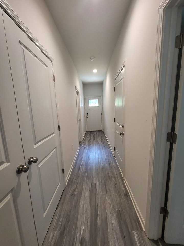 11810 Titan Ave - Photo 3 of 40