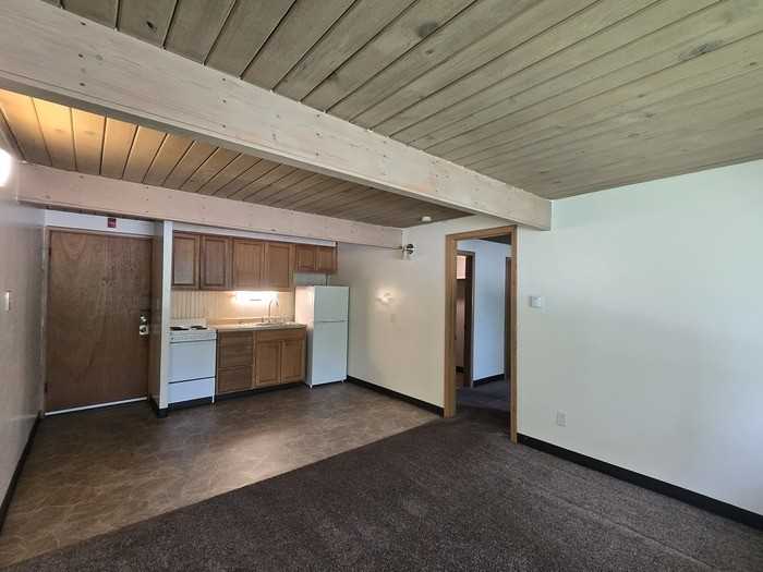 1116 19th Ave S #13 - Photo 3 of 9