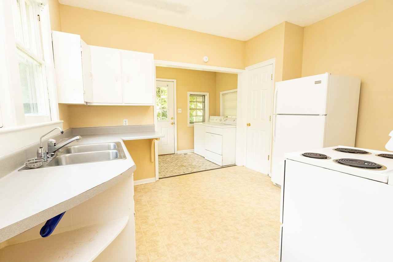 615 Barton Ave - Photo 2 of 22
