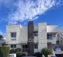 featured image of 328 E Providencia Ave