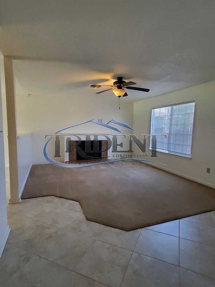 2404 Edwards St - Photo 3 of 21