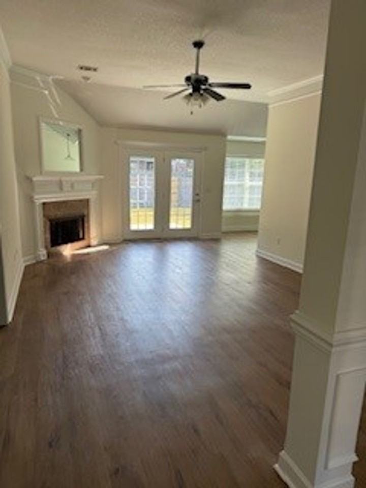 534 Cobblestone Cir - Photo 4 of 17