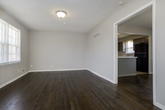 8809 Blue Ridge Blvd - Photo 4 of 10