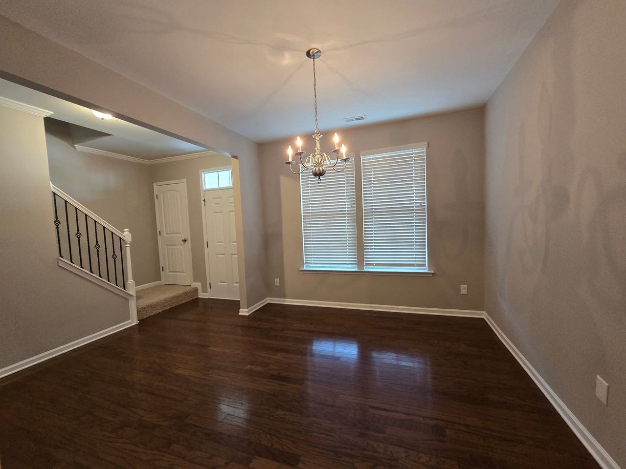 271 River Oak St - Photo 2 of 36