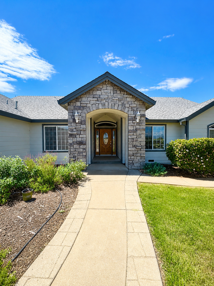 21789 Seven Lakes Ln - Photo 2 of 21