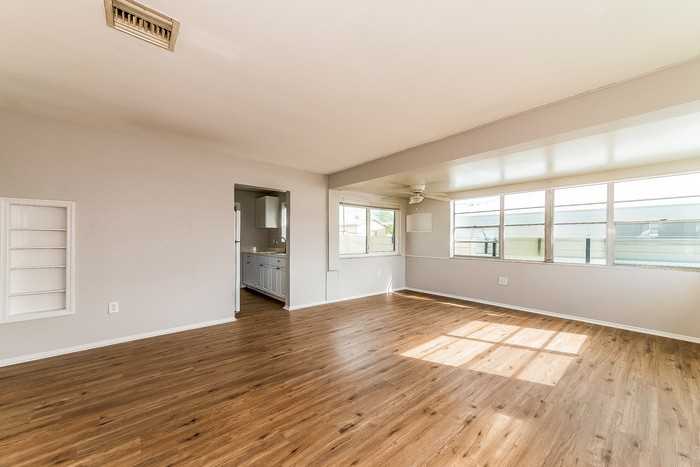 8522 Dorothy Ave - Photo 6 of 17