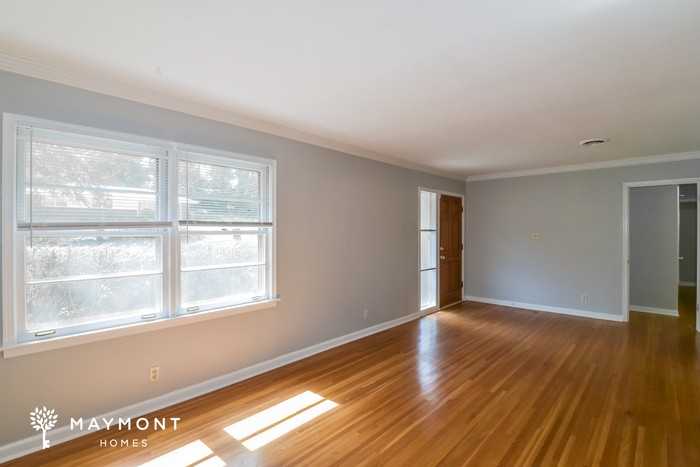 711 Forestdale Dr - Photo 4 of 12