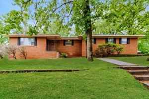 featured image of 1600 Grove Hill Rd