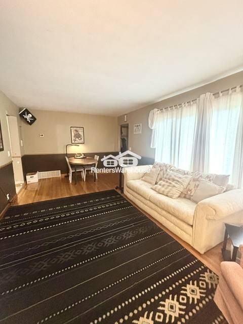 612 8th Ave Sw - Photo 2 of 16