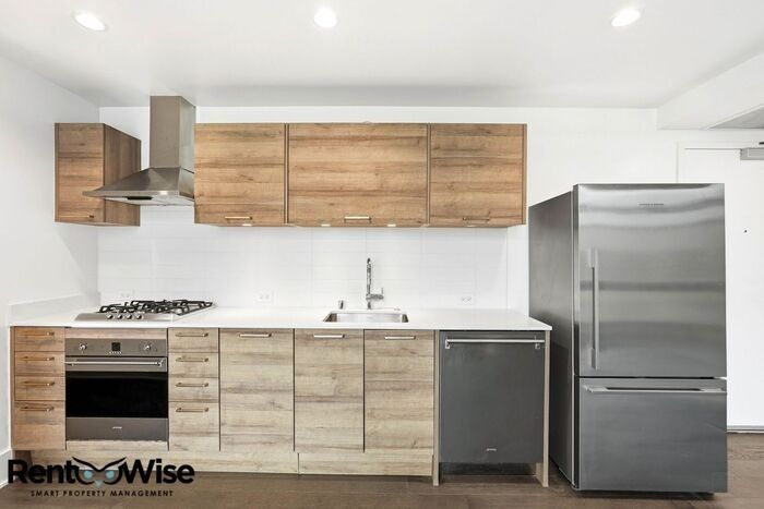1075 Market St #808 - Photo 6 of 30