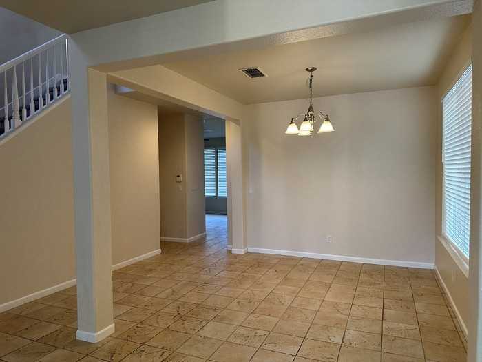 274 Finchwood Dr - Photo 4 of 50