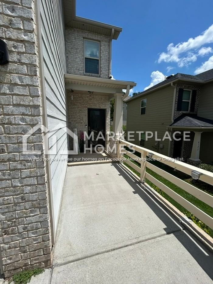 6121 Hickory Lane Dr - Photo 2 of 11