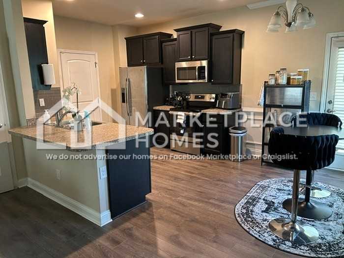 6121 Hickory Lane Dr - Photo 4 of 11