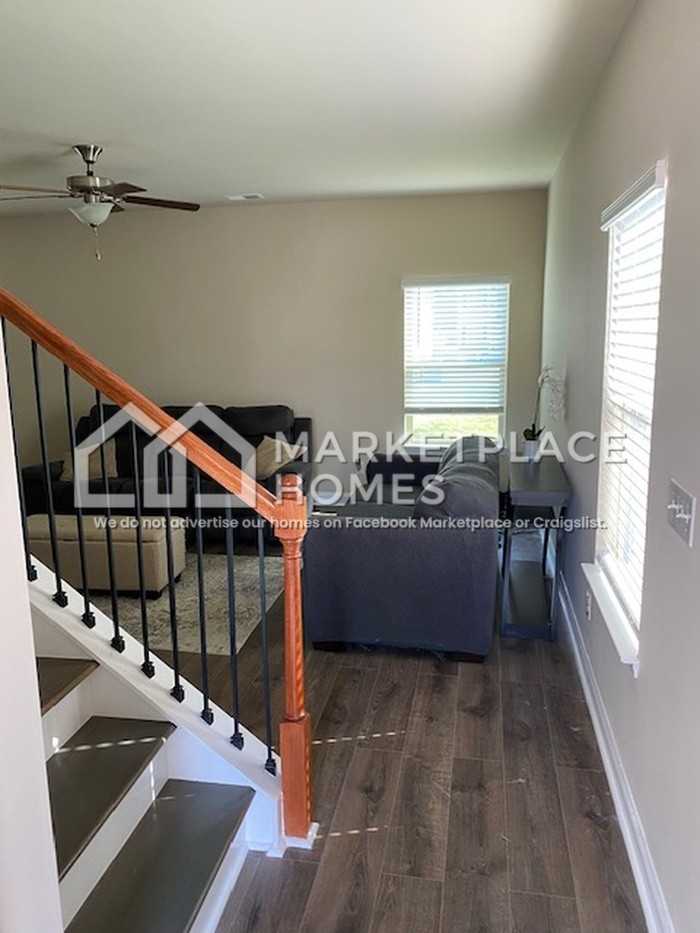 6121 Hickory Lane Dr - Photo 7 of 11