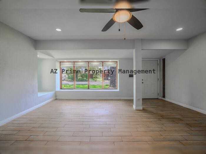 506 W 11th St - Photo 5 of 32