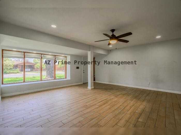 506 W 11th St - Photo 6 of 32