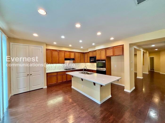 40495 Charleston St - Photo 3 of 44