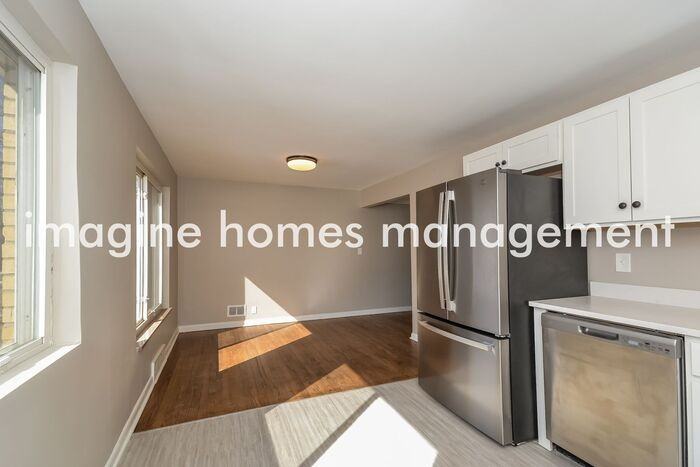 7017 Beechmont Ave - Photo 6 of 17