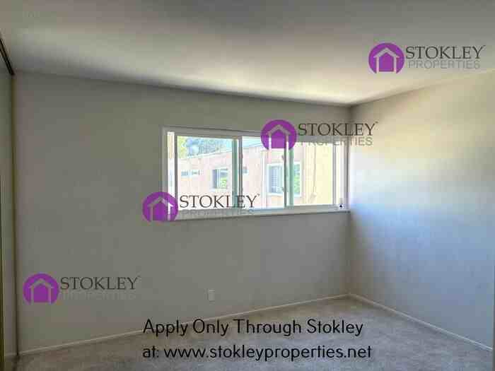 1560 Pine St - Photo 4 of 9