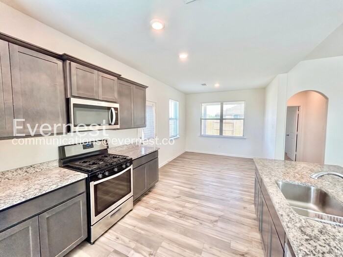 416 Micah Ln - Photo 3 of 27
