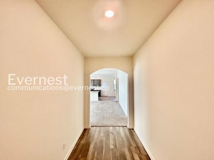 416 Micah Ln - Photo 6 of 27