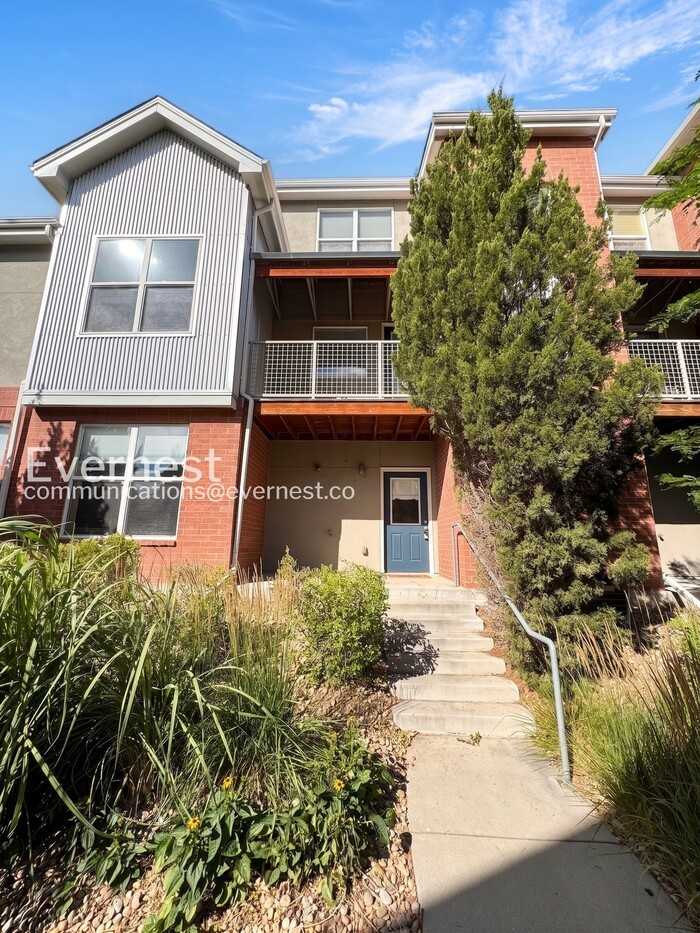 84 Spruce St #405
