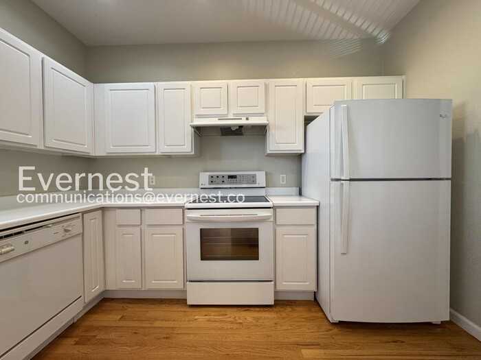 84 Spruce St #405 - Photo 4 of 29
