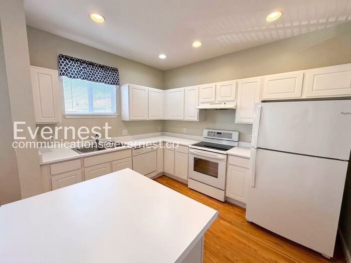 84 Spruce St #405 - Photo 5 of 29