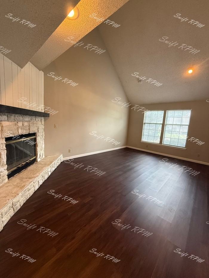 6702 W 150th St #1 - Photo 3 of 18