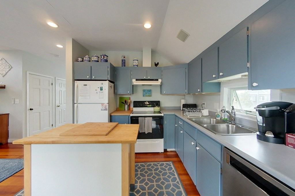 23 Warren Ave #2 - Photo 2 of 27