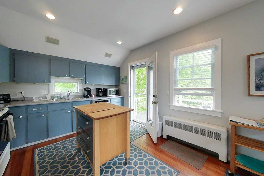 23 Warren Ave #2 - Photo 3 of 27