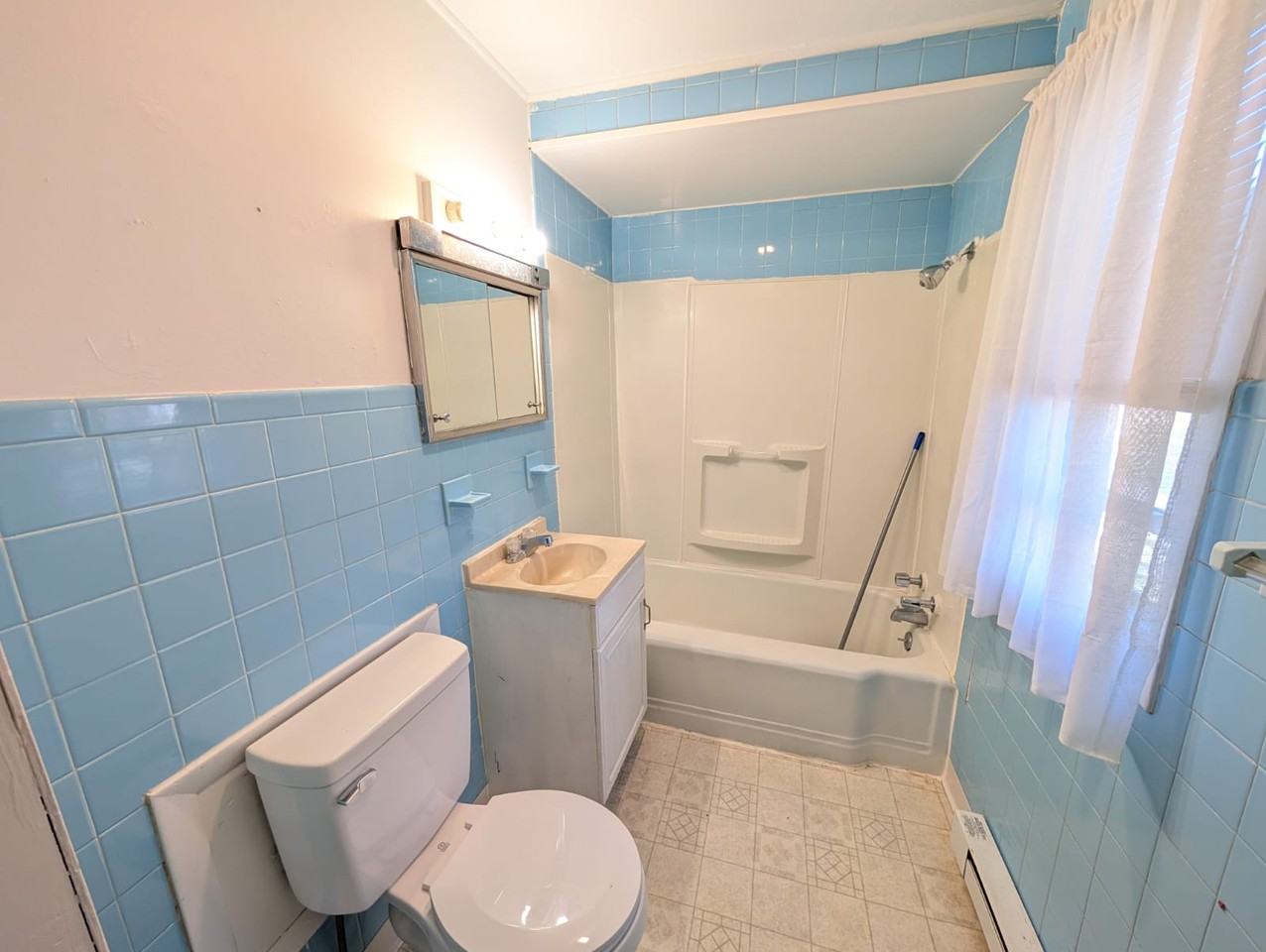 174 E Railroad St #B - Photo 7 of 9