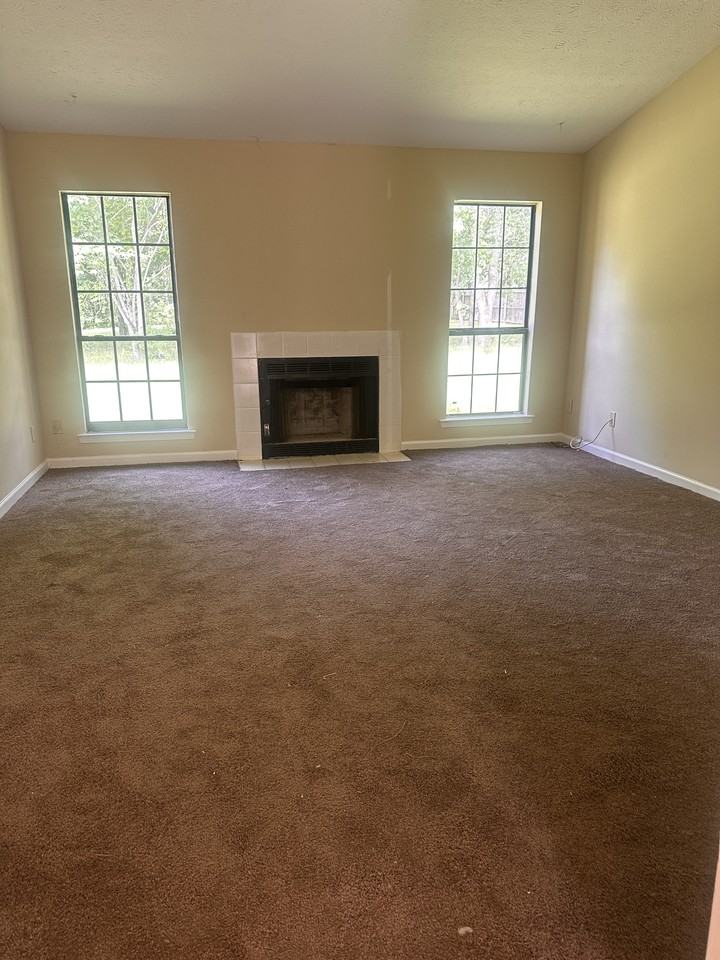 3049 Cross Creek Dr #NA - Photo 4 of 8