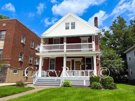 featured image of 2800 Observatory Ave #1